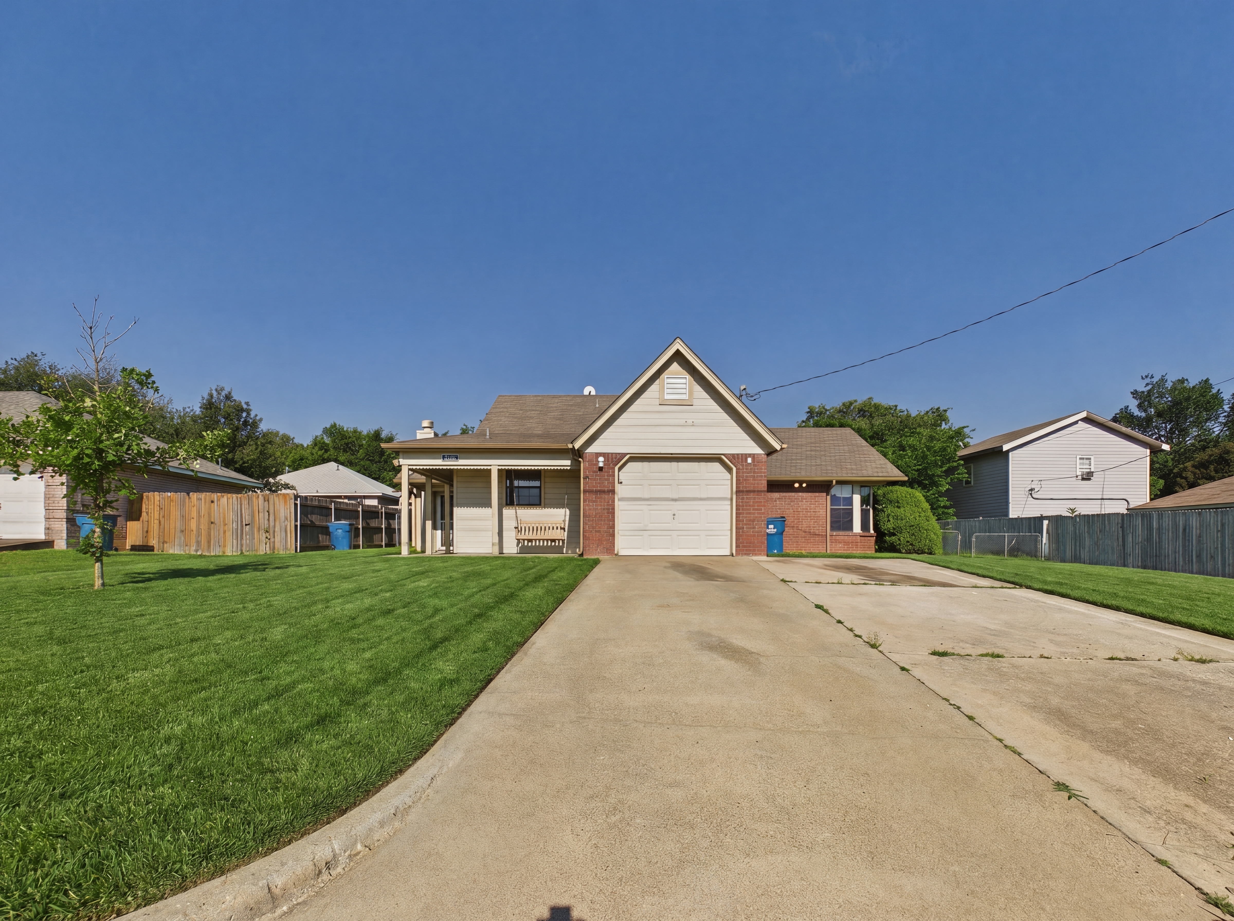 2409 County Road 805b, Cleburne
